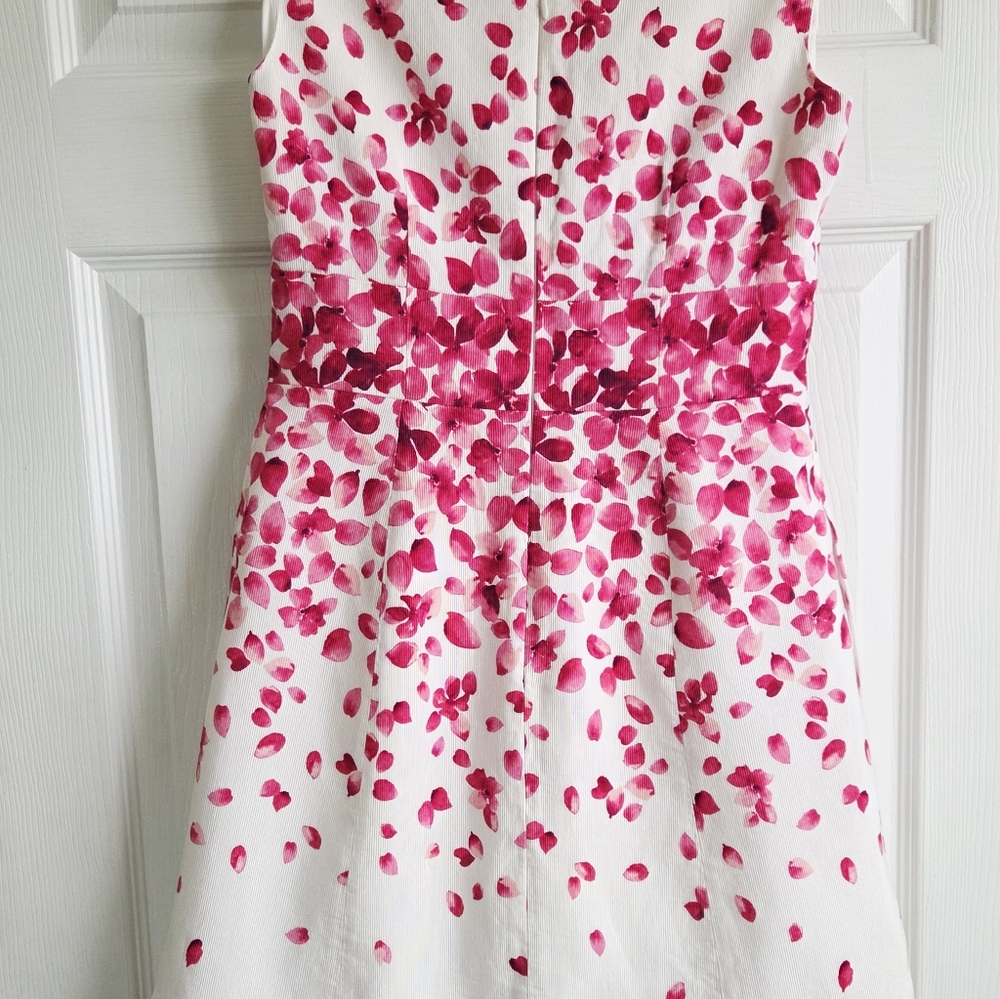 TAHARI ✨️ White Floral Sleeveless Midi Women's Dress Size 4P - Picture 8 of 14